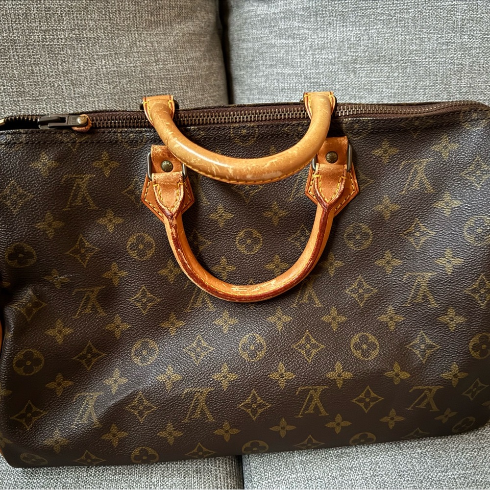LOUIS VUITTON Monogram 35cm Speedy Bag